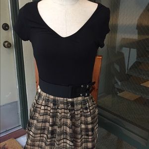 👄NWOT Belted Checkered Dress👄