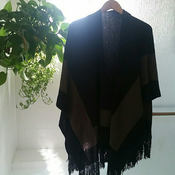 Early Black Friday!!! BCBG Generation Cape Poncho - Picture 1 of 2