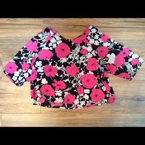 [❄️hp❄️] Francesca's Pink and Black Floral Crop