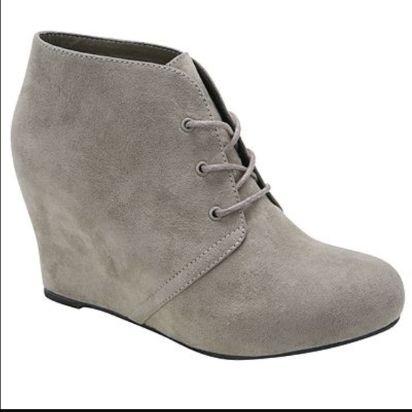 NIB Taupe Suede Wedges