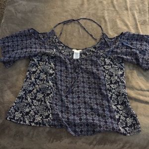 Off the shoulder shirt!