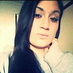 Meet your Posher, Cassandra