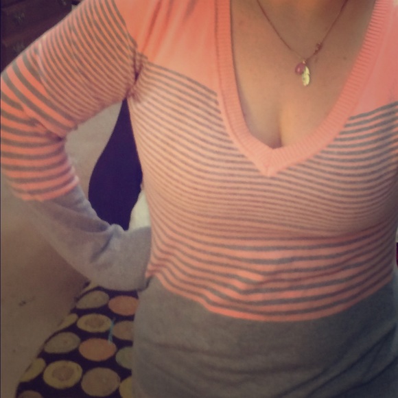 Rue 21 sweater