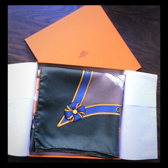 Hermès Paris - Vintage "Laumur" silk scarf