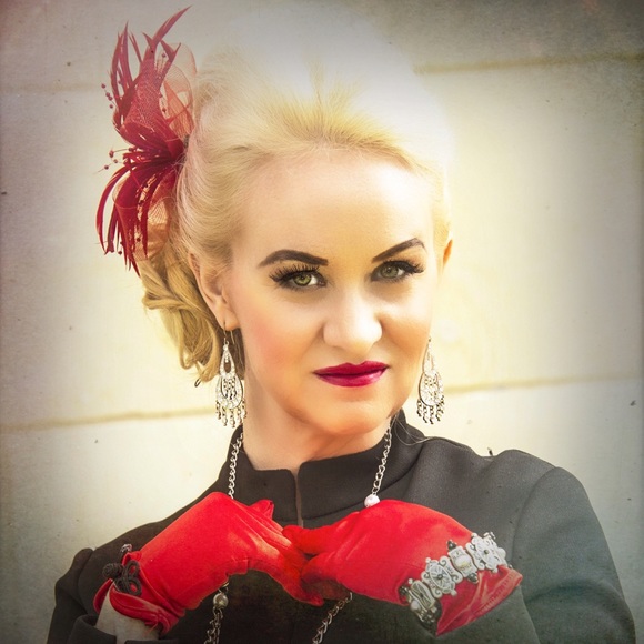 Meet your Posher, Teresa Annelise. - Picture 4 of 15