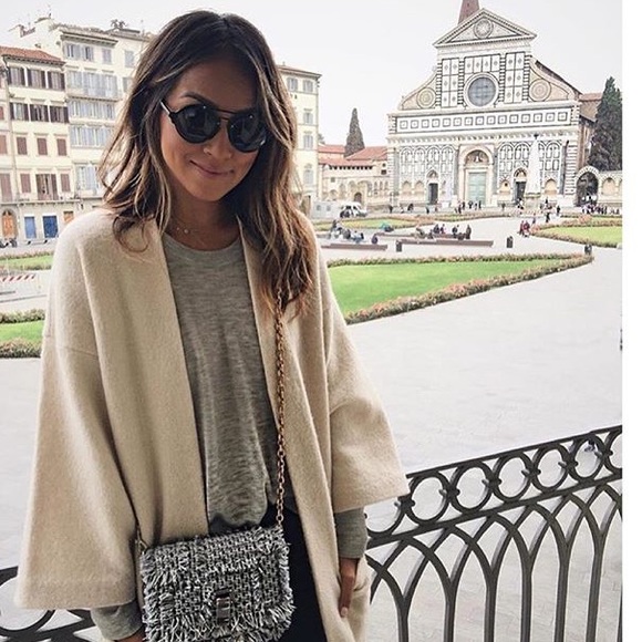 Meet your Posher, Hoda