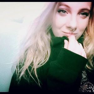 Meet your Posher, Alicia