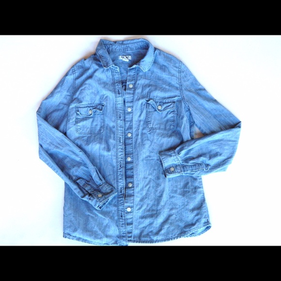 🚨FLASH SALE🚨 Denim Chambray Shirt