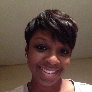 Meet your Posher, Adrienne