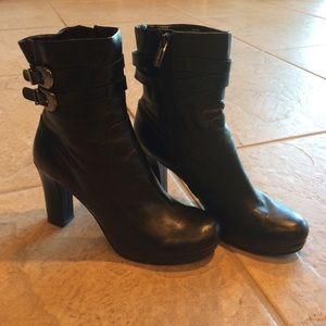 Bandolino Black Leather Boots