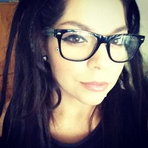 Meet your Posher, Evelyn