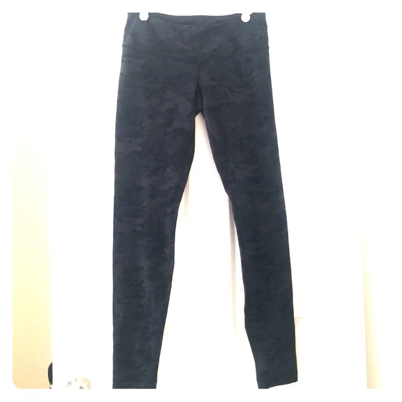 Wonder unders black camo.