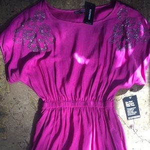 💐 PERFECT FOR SPRING!! 🌷 NWT Express dress