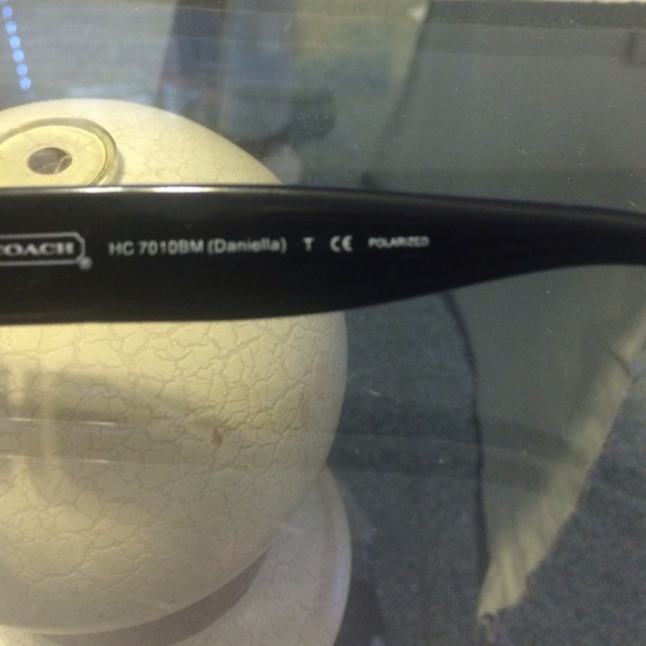 Authentic coach small sunglasses - Picture 2 of 4