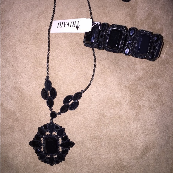 Matching necklace & bracelet set