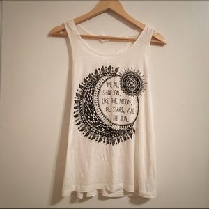 Cute sleeveless top.