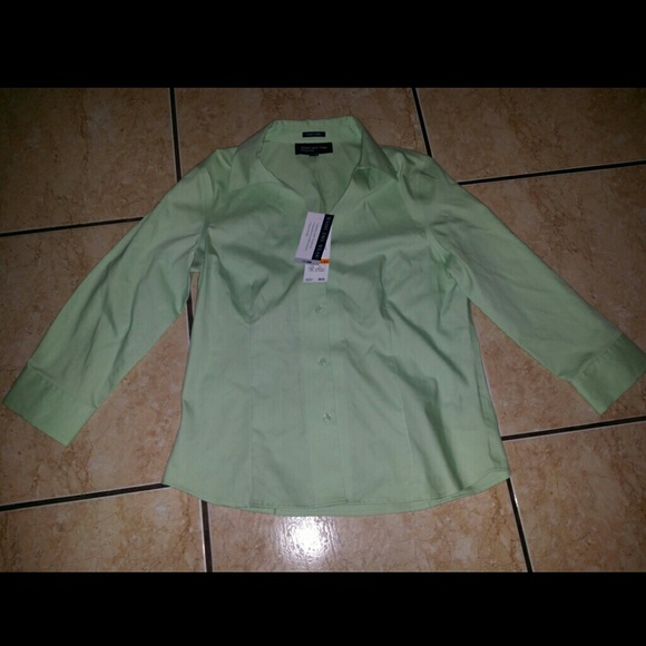 Women's shirt. Dressy shirt, work clothes.