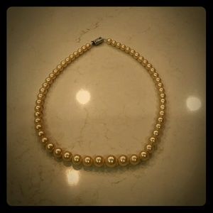 Vintage faux pearl necklace
