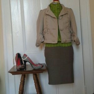 The perfect brown skirt: a must have staple