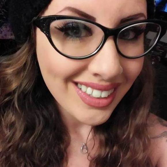 Meet your Posher, Candice