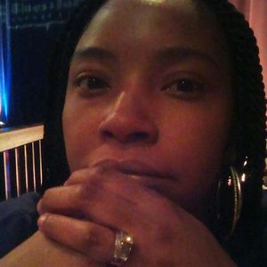 Meet your Posher, Lakisha