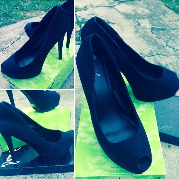 Qupid stilettos with peeptoe✨