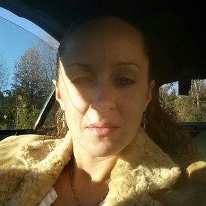 Meet your Posher, Shana