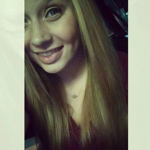 Meet your Posher, Alexandra