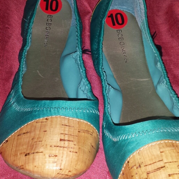 BRAND NEW TEAL AND TAN BALLET FLATS