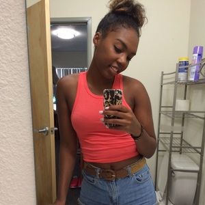 Meet your Posher, Camille