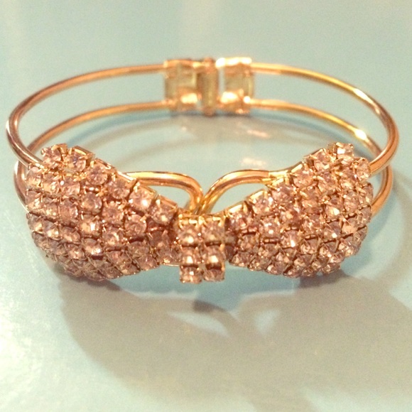 Gold Plated Bow Rhinestone Bracelet NWOT