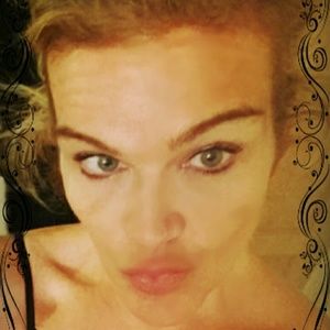 Meet your Posher, Joanne