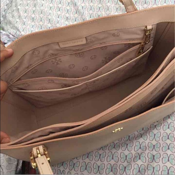 💥SOLD💥 Tory Burch York Buckle Tote - Picture 2 of 4