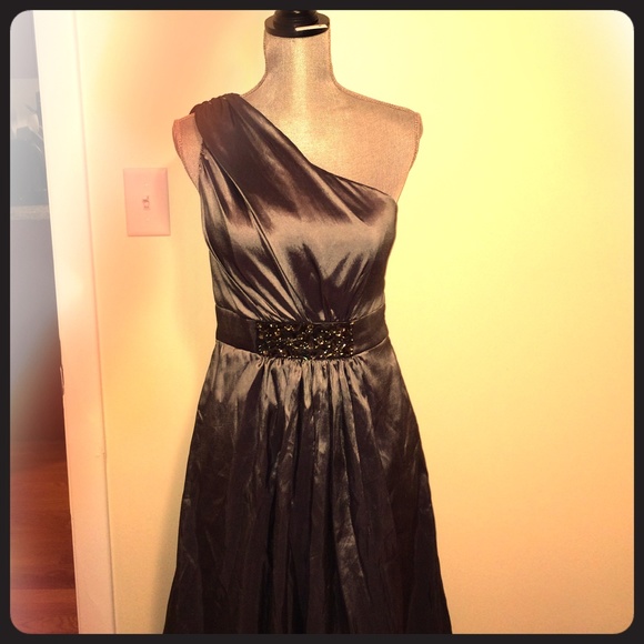 Gorgeous gray full length dress