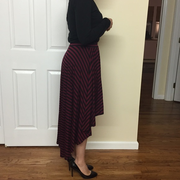 ✨🌺HP🌺🌸✨ Striped Skirt - Picture 3 of 3