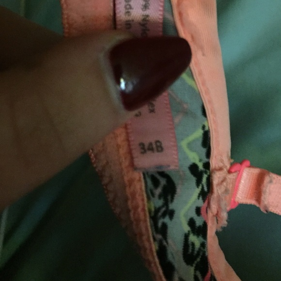 Patterned Bra - Picture 2 of 3