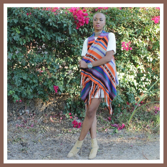 🆕 Multicolored Poncho - Picture 2 of 3