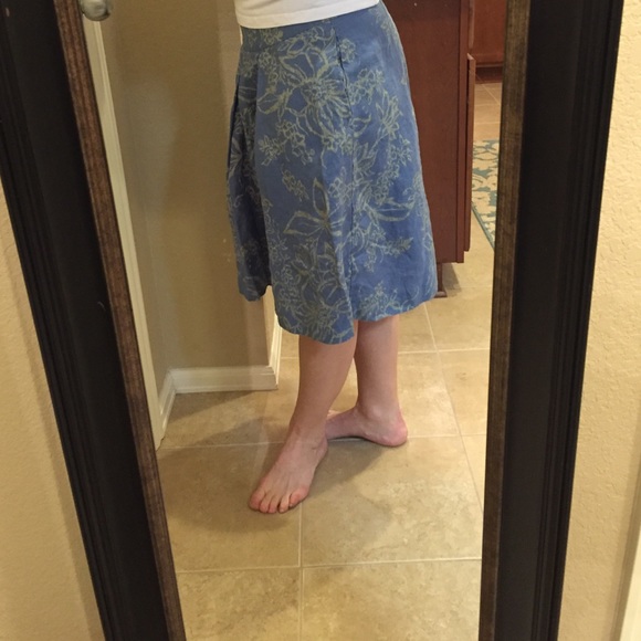 Banana Republic women's size 4 skirt blue - Picture 3 of 4