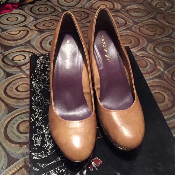 Madden Girl Gold Platform Heels - Picture 1 of 4