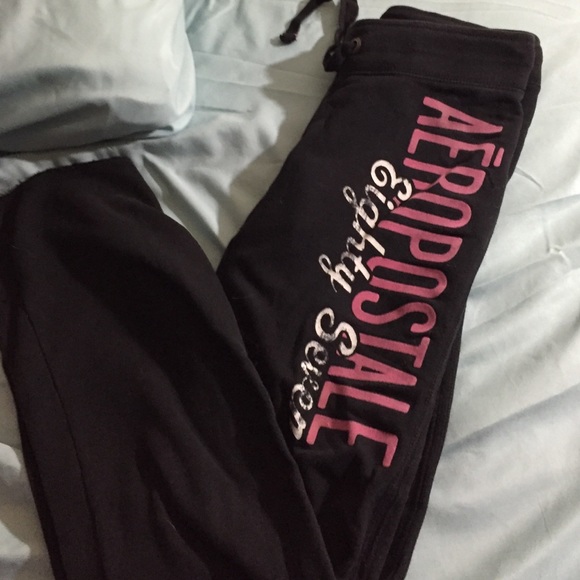 black Aeropostale sweatpants