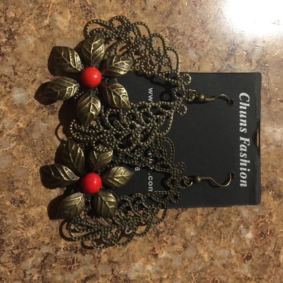 Earrings - Picture 3 of 4