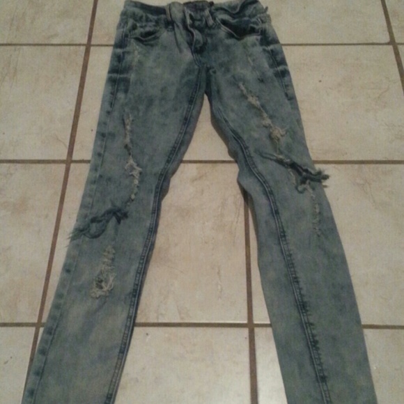 Jeans - Picture 2 of 4