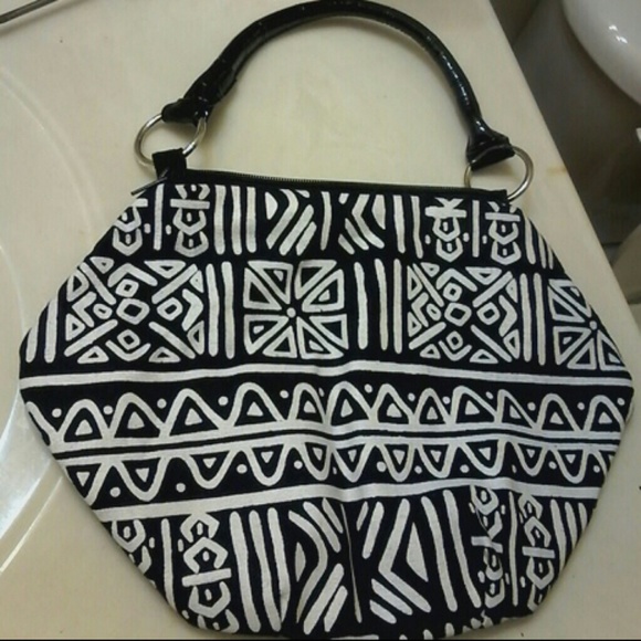 Black and white purse bought NEW!!