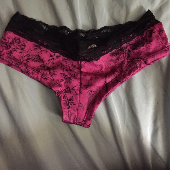 pink and black lace detailing panties