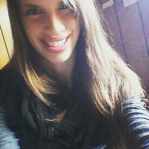 Meet your Posher, Alicia