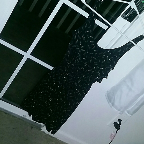 Super cute knee length dress