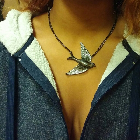 Sparrow necklace