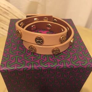 NEW TORY BUTCH LOGO WRAP BRACELET