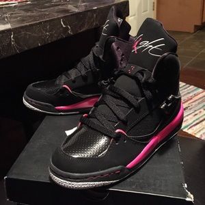 Jordan Flight shoe, pink, black and white