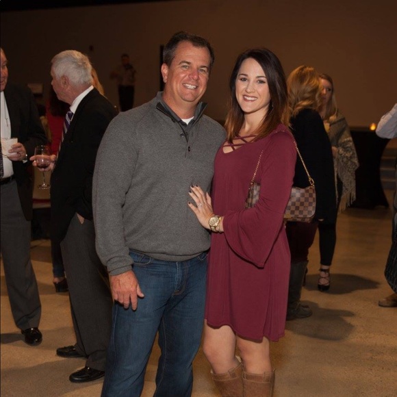 Meet your Posher, Tosha - Picture 7 of 8